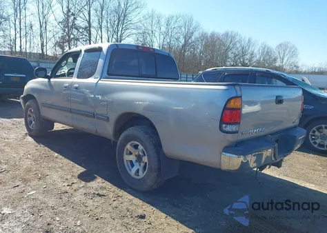 2001 Toyota Tundra Sr5 V8 z USA, uszkodzony, nr VIN 5TBRT34141S202172